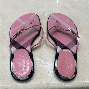 Burberry Pink and Black Sandals with V-Shape Straps
